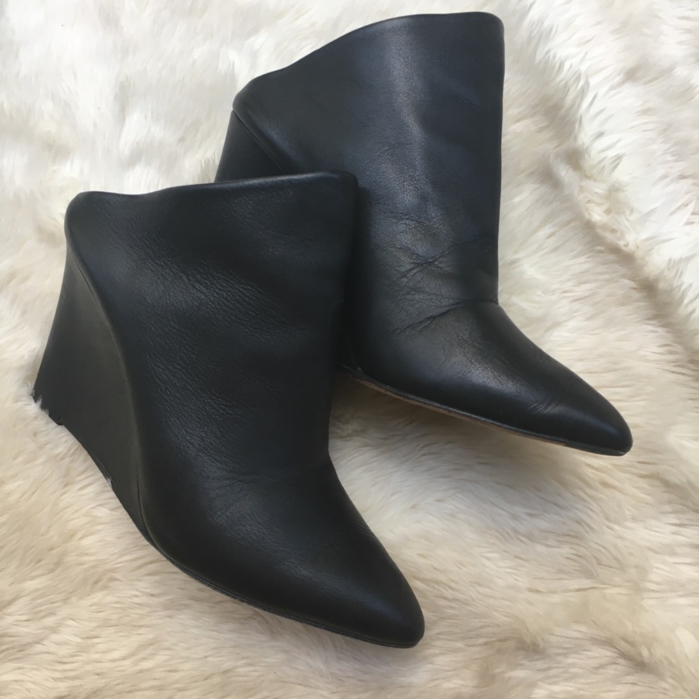 Vince Bootie Slides
